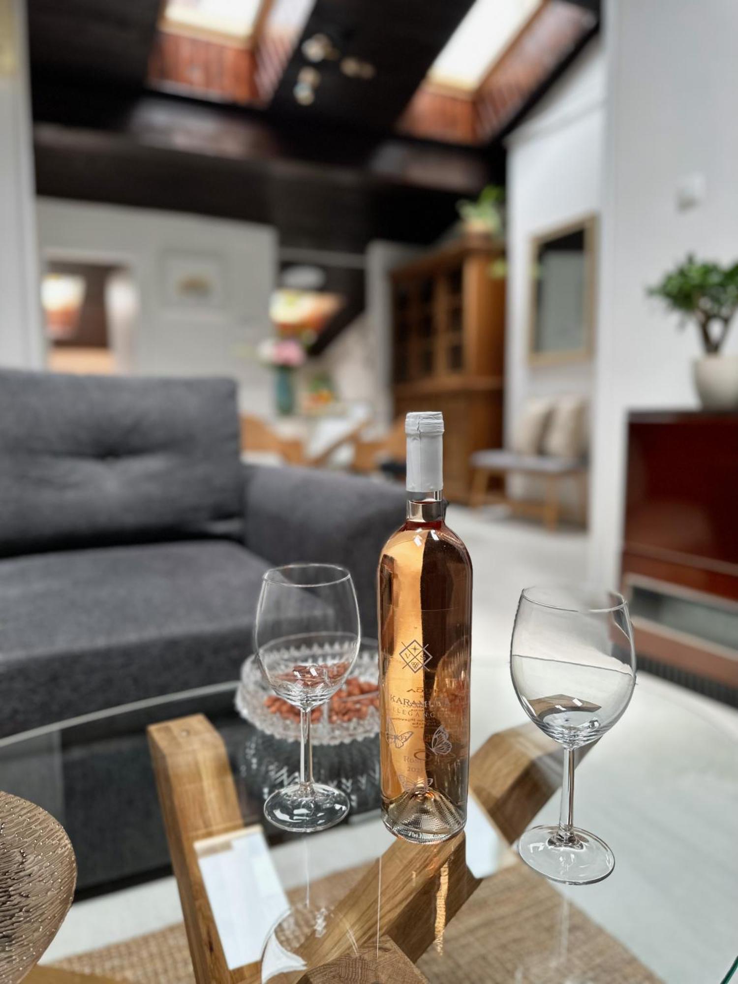 Mira'S Apartment Križevci Zewnętrze zdjęcie